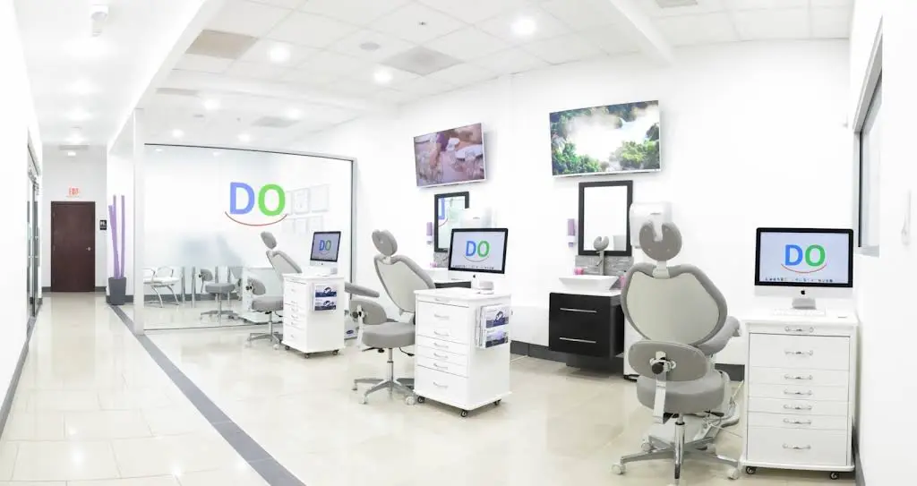 Drubi Orthodontics - Professional dental clinic exterior with modern facilities