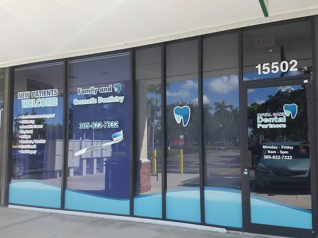 Royal Oaks Dental Partners llc - Professional dental clinic exterior with modern facilities