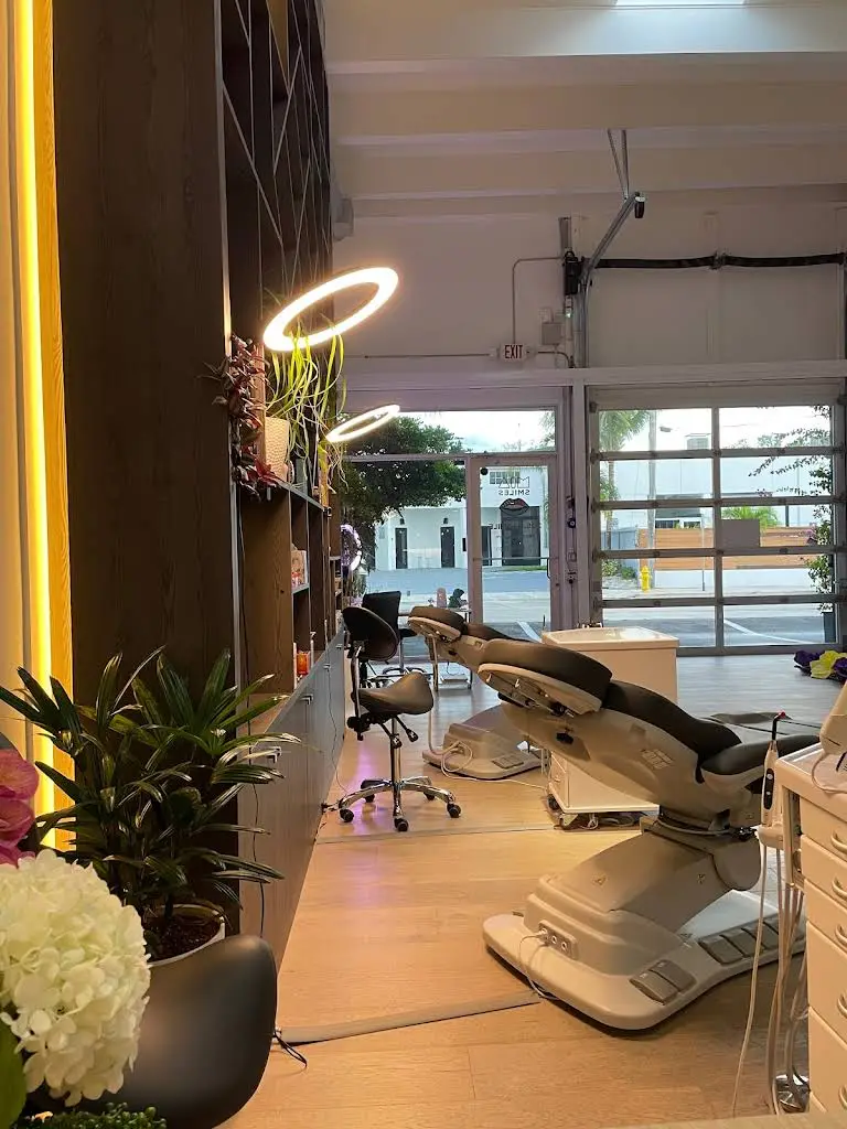 MIA SMILES ORTHODONTICS