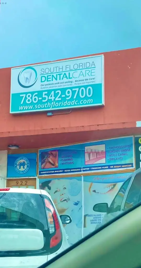 South Florida Dental Care - Professional dental clinic exterior with modern facilities