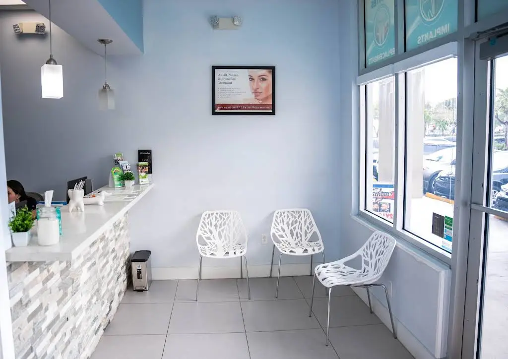 Paya Dental Miami - Professional dental clinic exterior with modern facilities