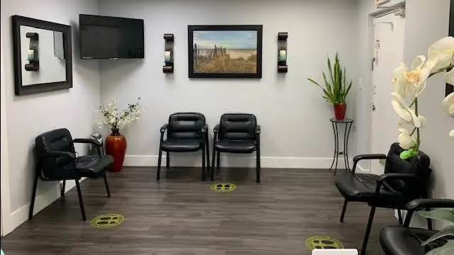 Lizaso Family Dentistry - Professional dental clinic exterior with modern facilities