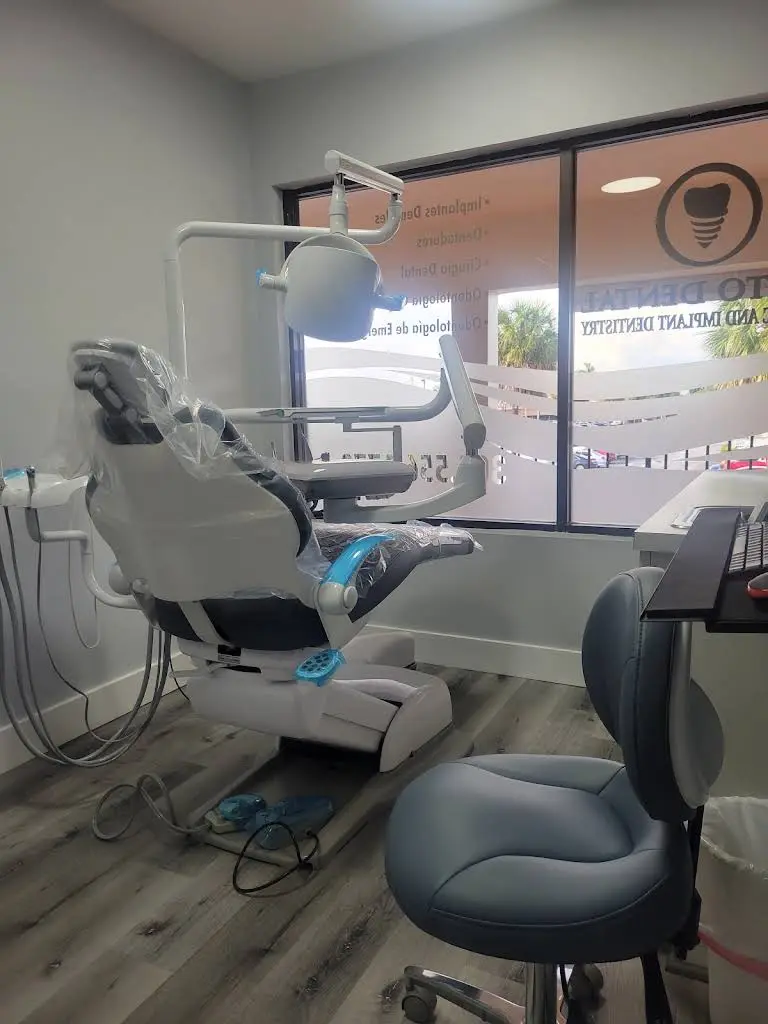 Vento Dental / Dr Yosvany J. Vento DDS,PA