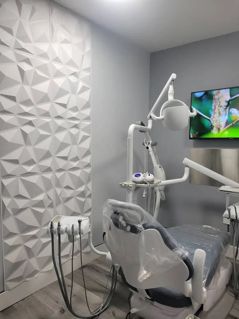Vento Dental / Dr Yosvany J. Vento DDS,PA
