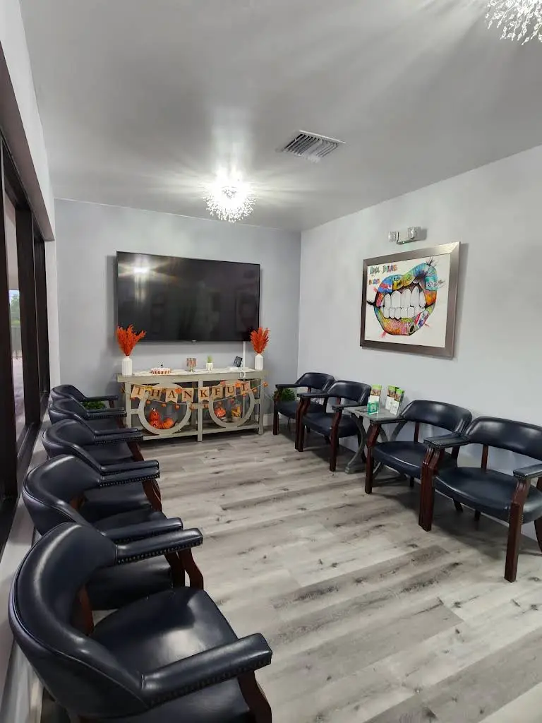 Vento Dental / Dr Yosvany J. Vento DDS,PA