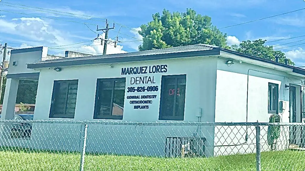 Marquez Lores dental office - Professional dental clinic exterior with modern facilities