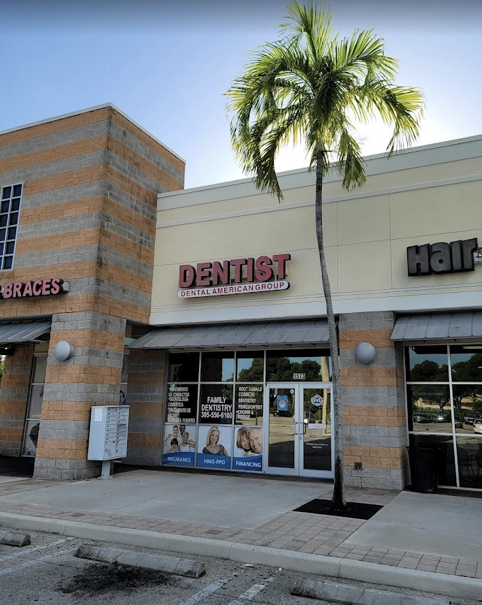 Dental American Group - Hialeah - Professional dental clinic exterior with modern facilities