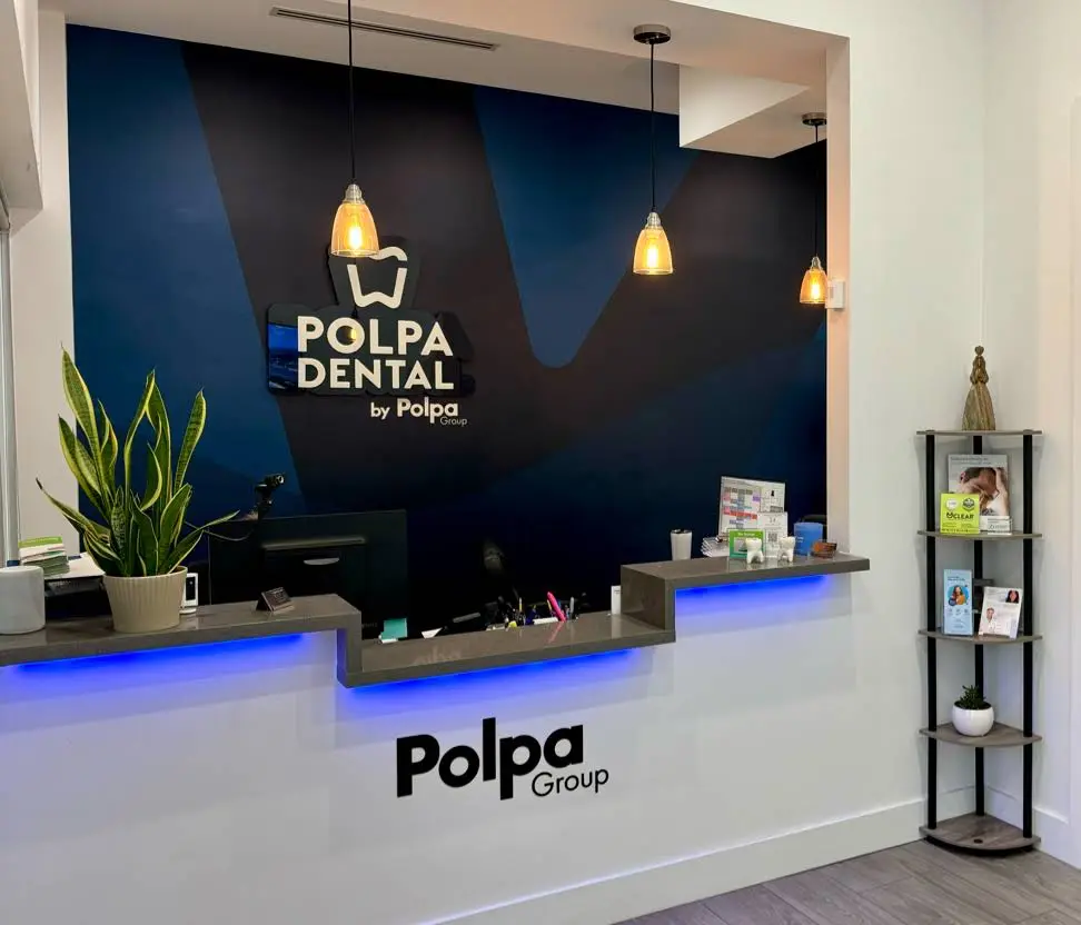 POLPA DENTAL - Professional dental clinic exterior with modern facilities