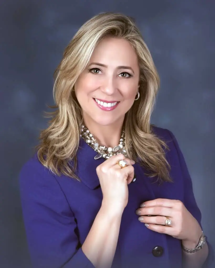 Doral Park Dental Ctr / Bello-Burgos Smiles