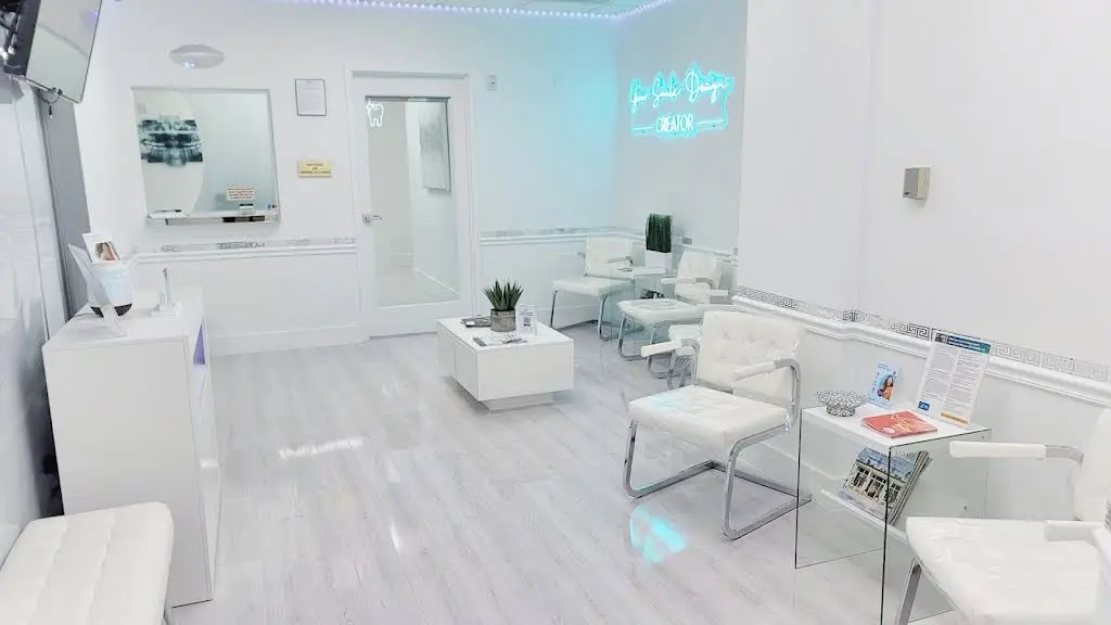 Exclusive Dentistry Group INC - Professional dental clinic exterior with modern facilities