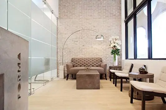 Forma Dental - Professional dental clinic exterior with modern facilities