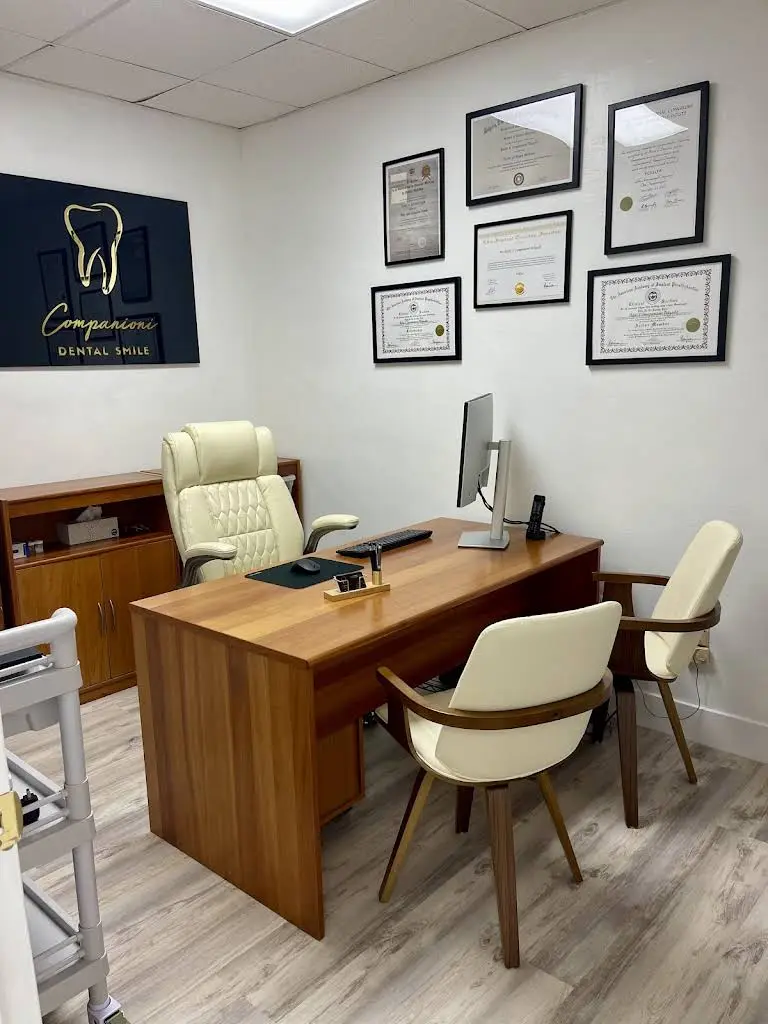 Companioni Dental Smile