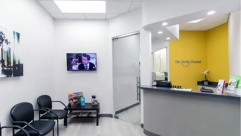 Life Smile Dental by Dr. Edgar Navarrete - Professional dental clinic exterior with modern facilities