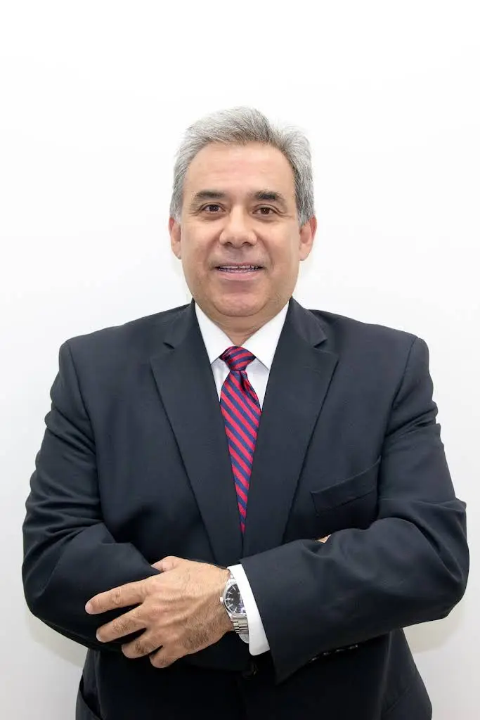 Life Smile Dental by Dr. Edgar Navarrete