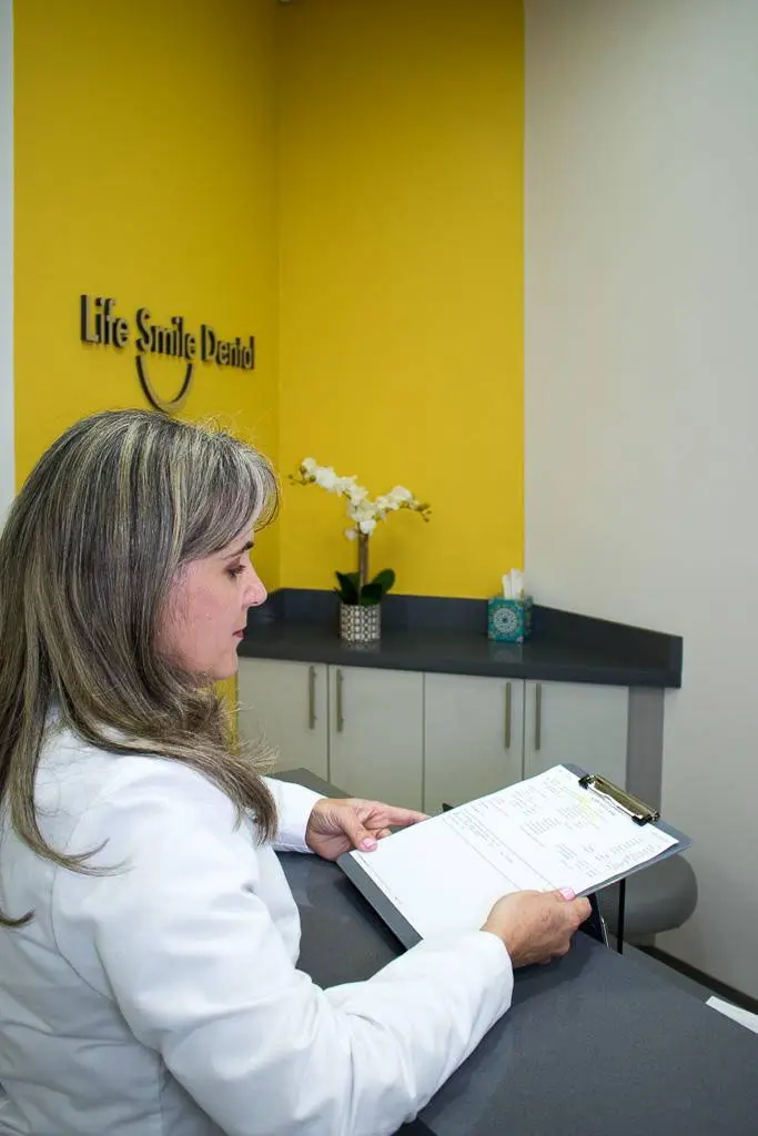 Life Smile Dental by Dr. Edgar Navarrete