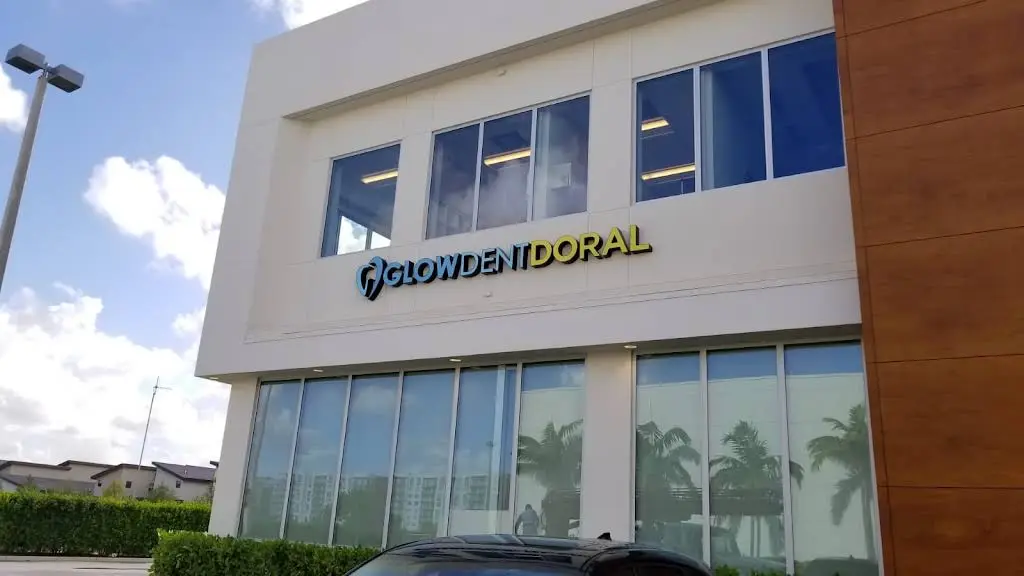 Glow Dent Doral