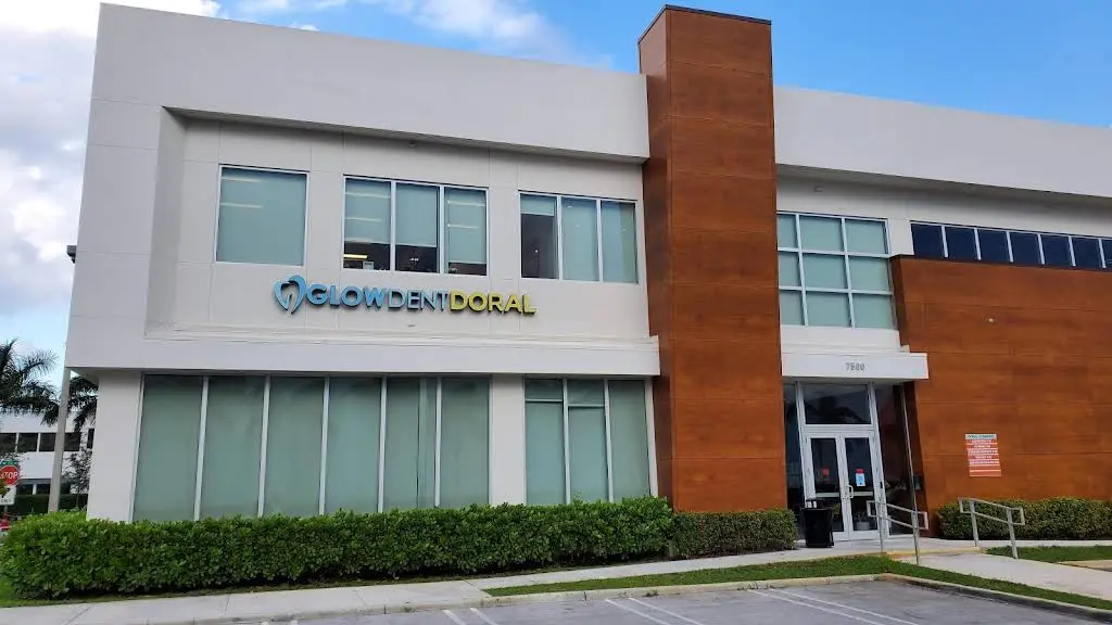 Glow Dent Doral