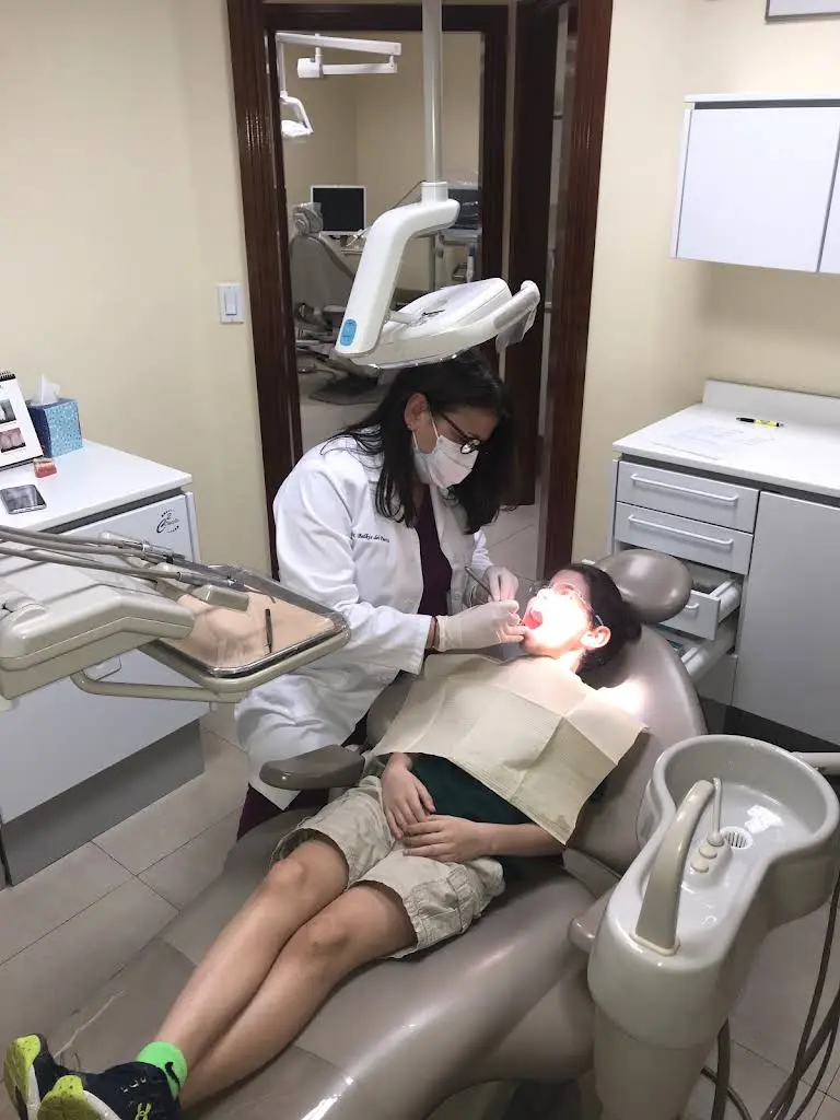 Smiles at Doral Belkis C. Del Puerto, DMD - Professional dental clinic exterior with modern facilities