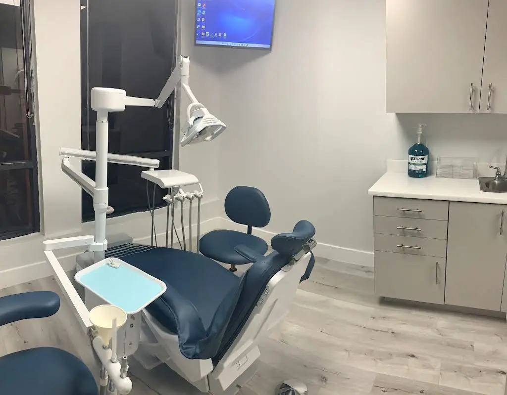 Friends Dental Studio - Professional dental clinic exterior with modern facilities