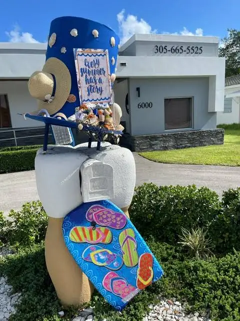 Smiles & Sonrisas Family Dentistry
