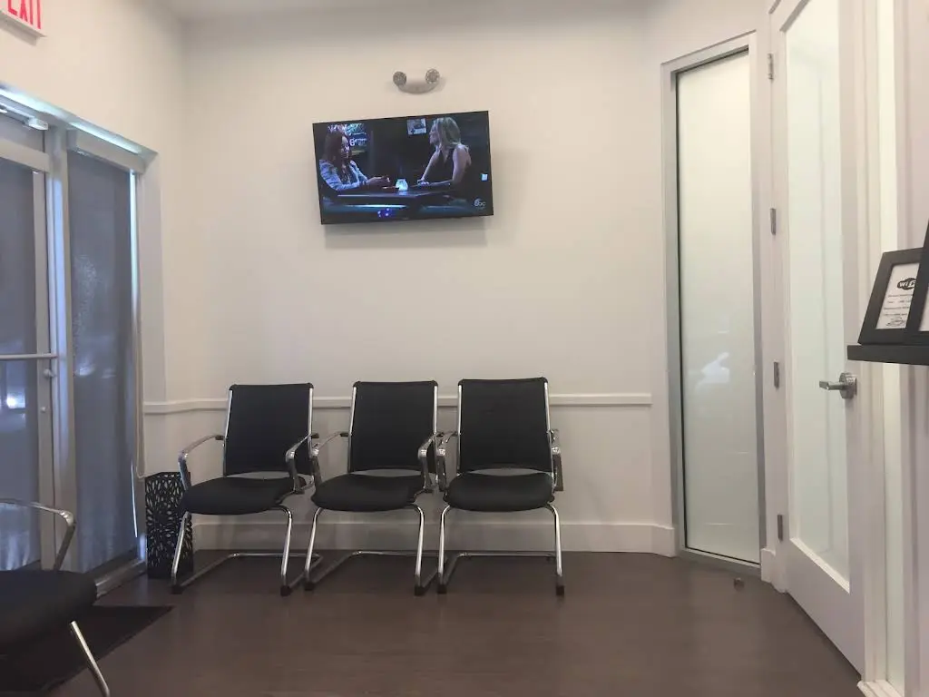Machado Dental Center - Professional dental clinic exterior with modern facilities