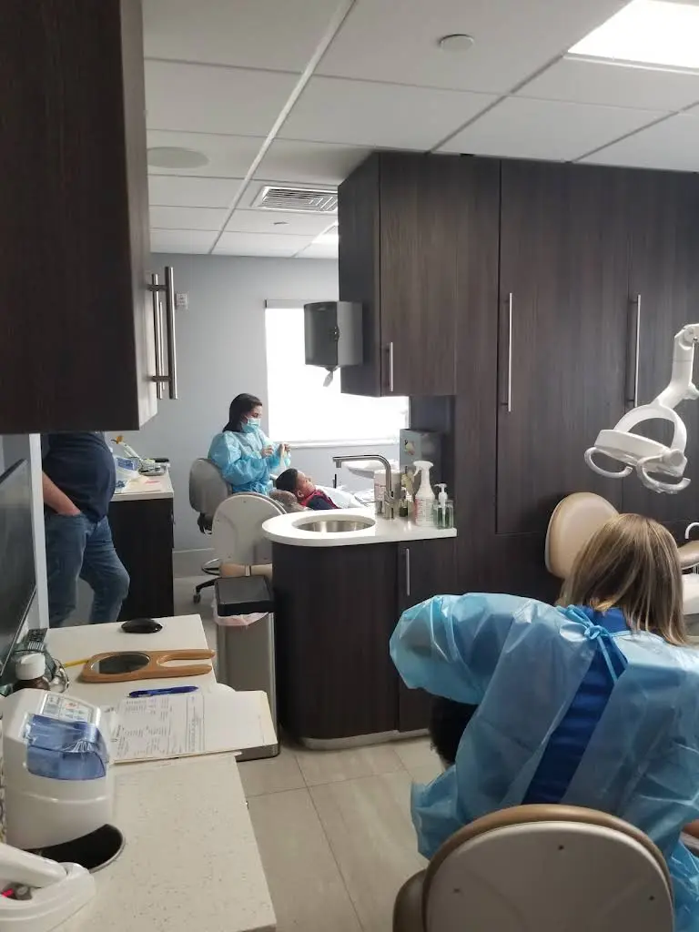 Saenz Dental Center