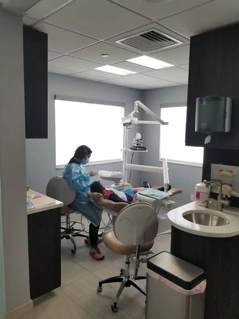 Saenz Dental Center