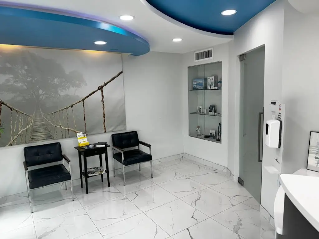 Lobaina Dental - Professional dental clinic exterior with modern facilities