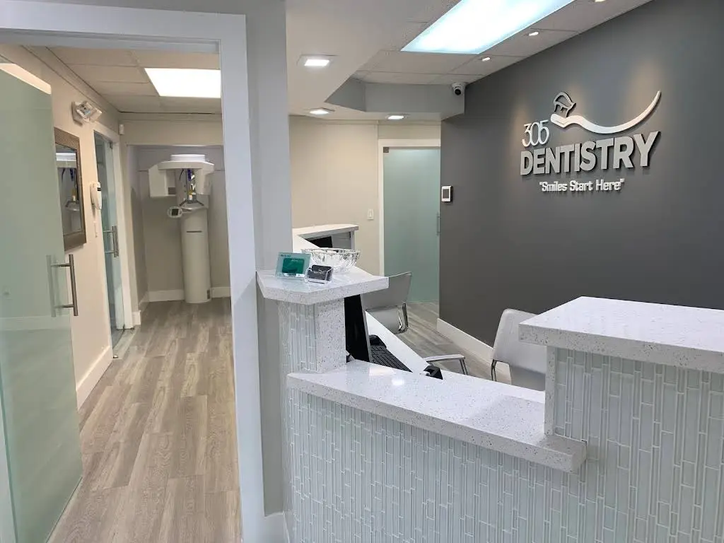 305 Dentistry - Professional dental clinic exterior with modern facilities