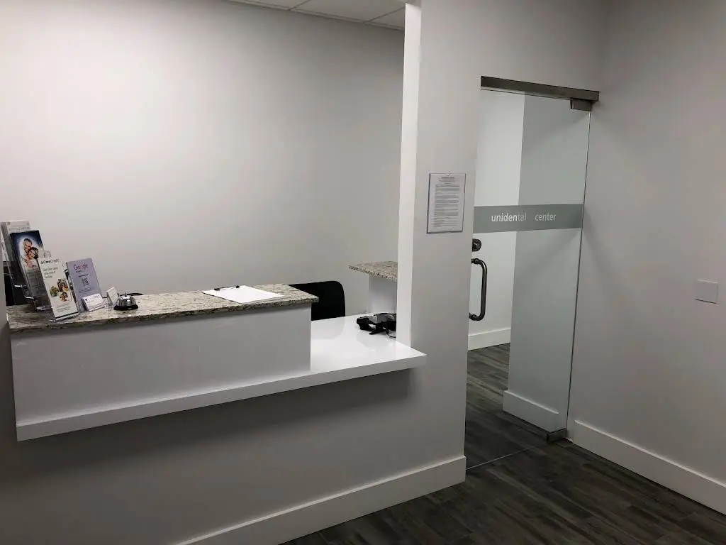 Unidental Center