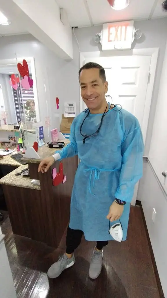 Ramon E Saldana Dental Solutions