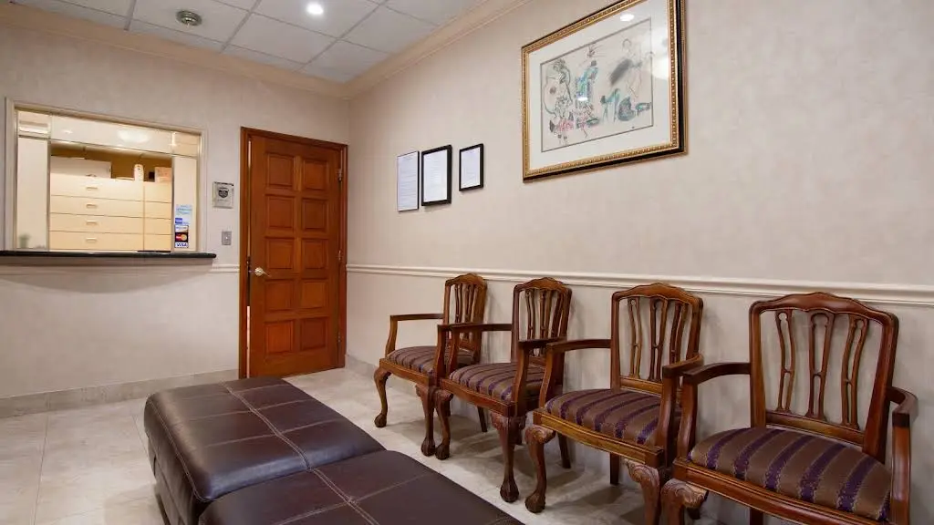 Miami Center for Cosmetic & Implant Dentistry