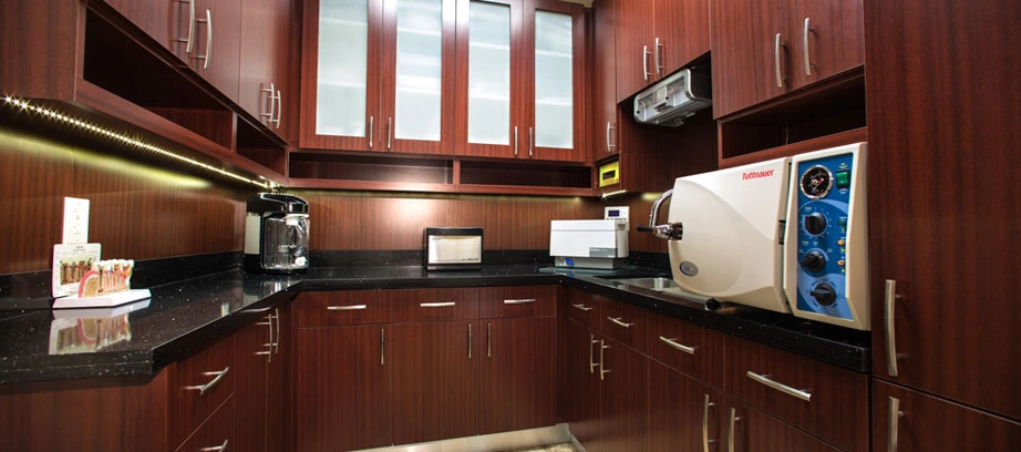 Advanced Center for Cosmetic and Implant Dentistry
