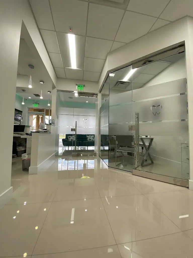 AquaBlue Dental