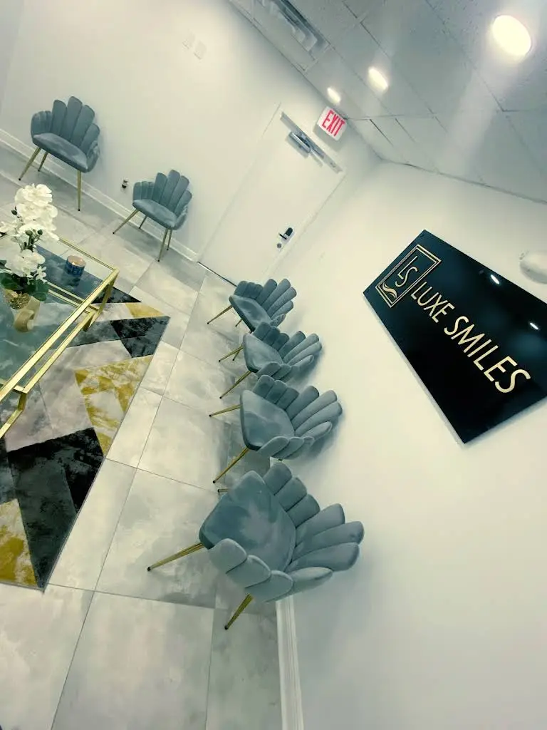 Luxe Smiles Dentist