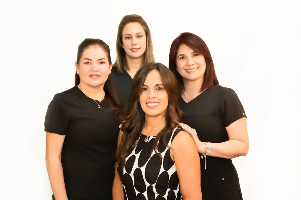 Dr. Lysette González Dental Clinic