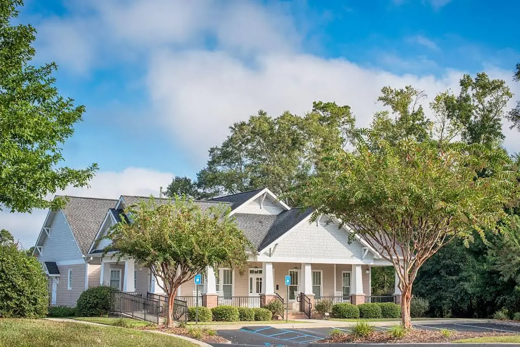 Thomasville Pediatric Dentistry - Professional dental clinic exterior with modern facilities