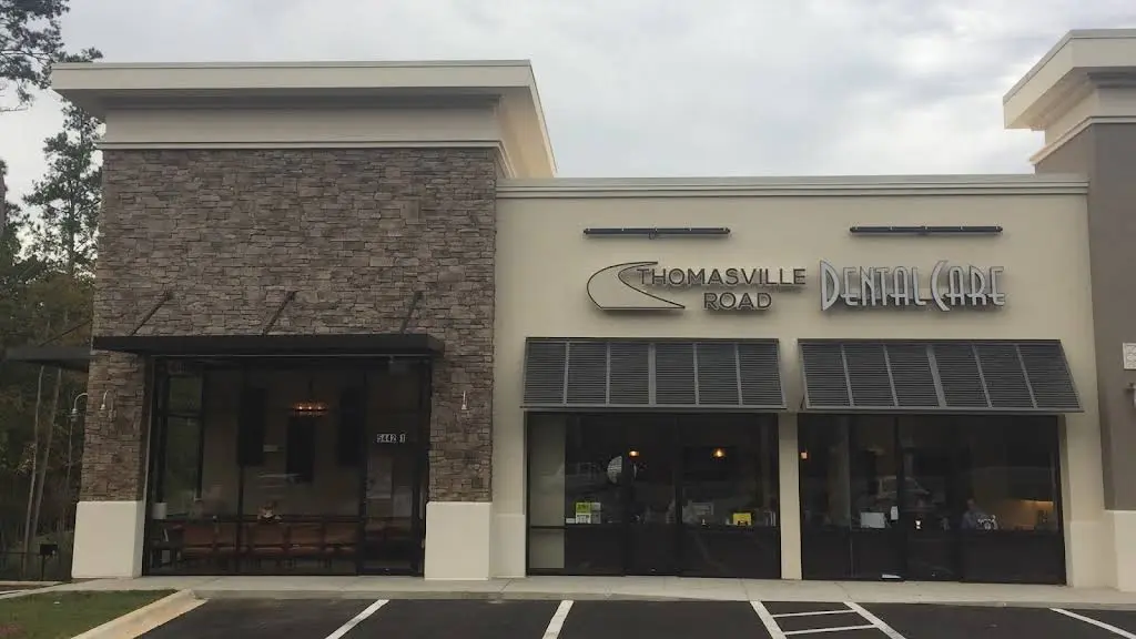 Thomasville Road Dental Care - Professional dental clinic exterior with modern facilities