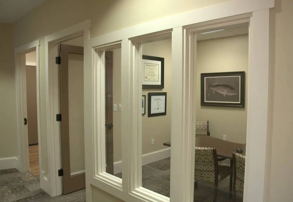 Tallahassee Dentist - M. Darrh Bryant DMD - Professional dental clinic exterior with modern facilities