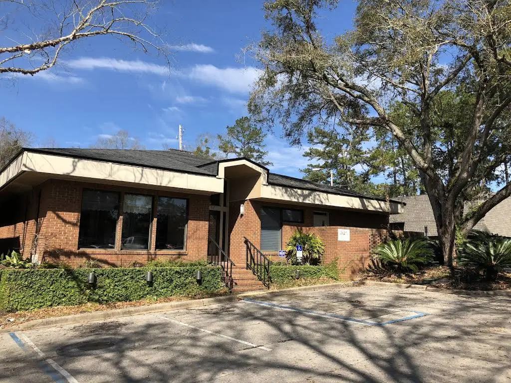 Tiny Teeth of Tally - Professional dental clinic exterior with modern facilities
