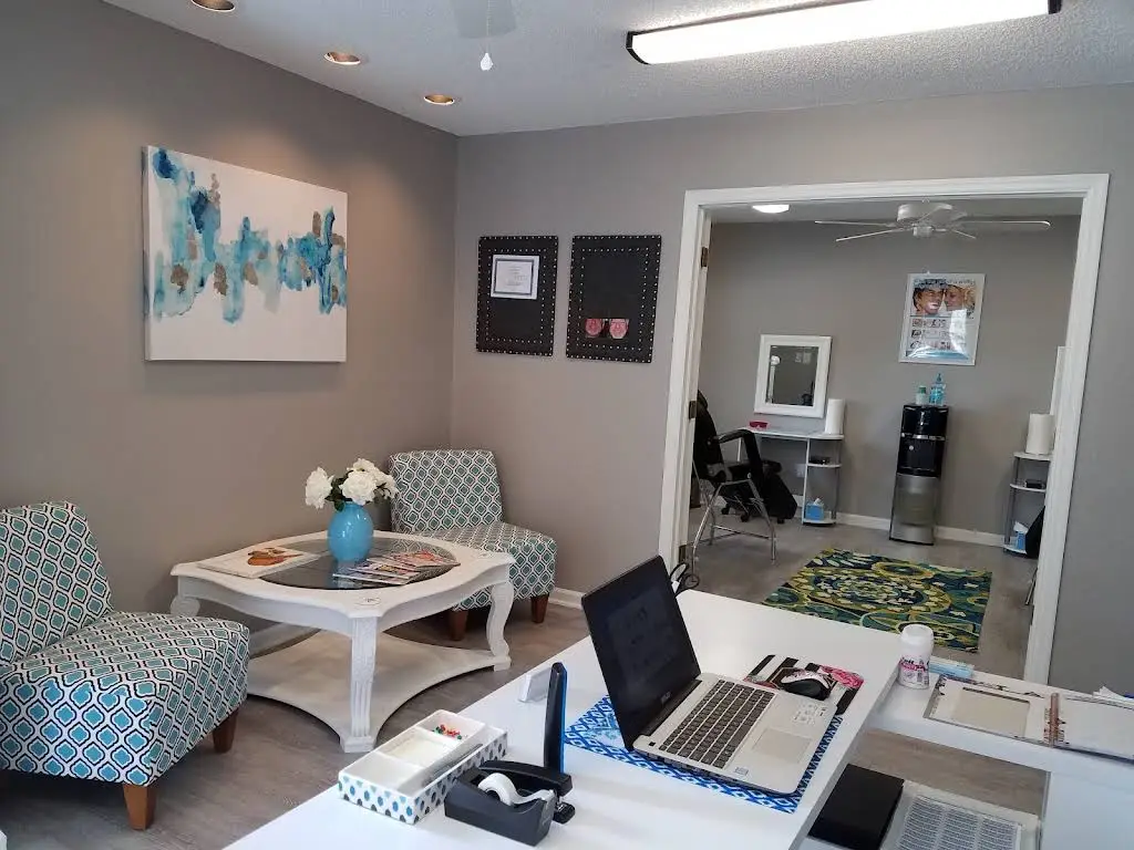 Tallahassee SmileLabs Teeth Whitening - Professional dental clinic exterior with modern facilities