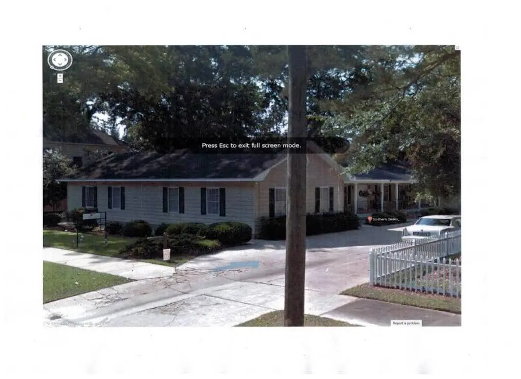 Southern Smiles - Professional dental clinic exterior with modern facilities