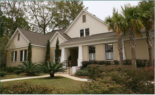 Russell B. Rainey, DMD - Professional dental clinic exterior with modern facilities