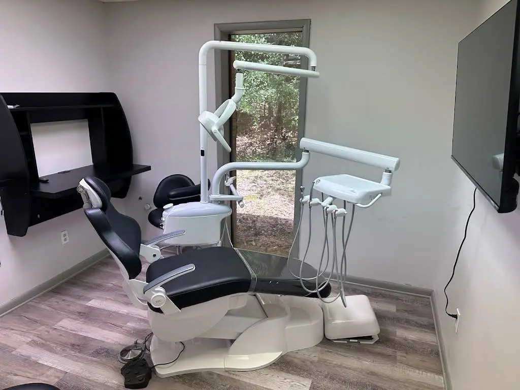 Southern Pine Dental - Professional dental clinic exterior with modern facilities