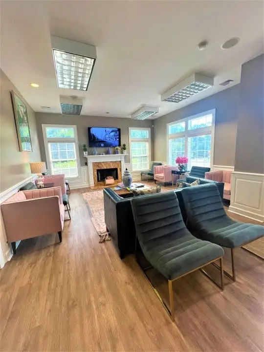 Dothan Dental Center - Professional dental clinic exterior with modern facilities