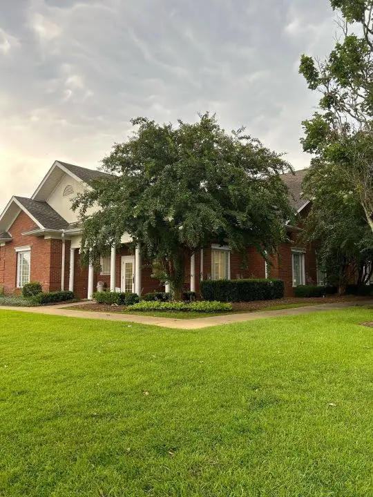 Southeastern Oral Surgery - Professional dental clinic exterior with modern facilities