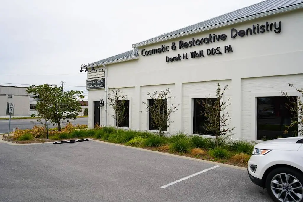 Lynn Haven Family Dentistry: Dr. Derek H. Wall, DDS