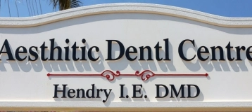 Aesthetic Dental Centre: Hendry II Robert E DMD