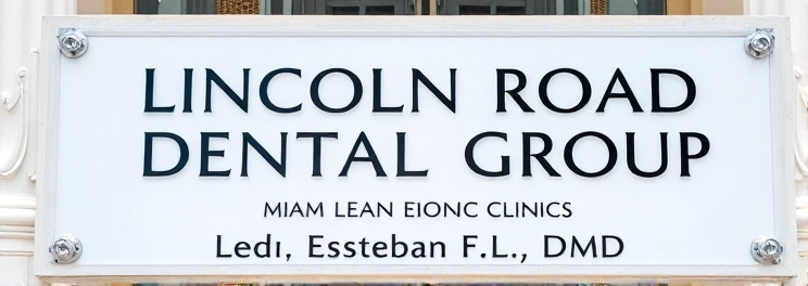Lincoln Road Dental Group: Esteban Leon DMD - Professional dental clinic exterior with modern facilities